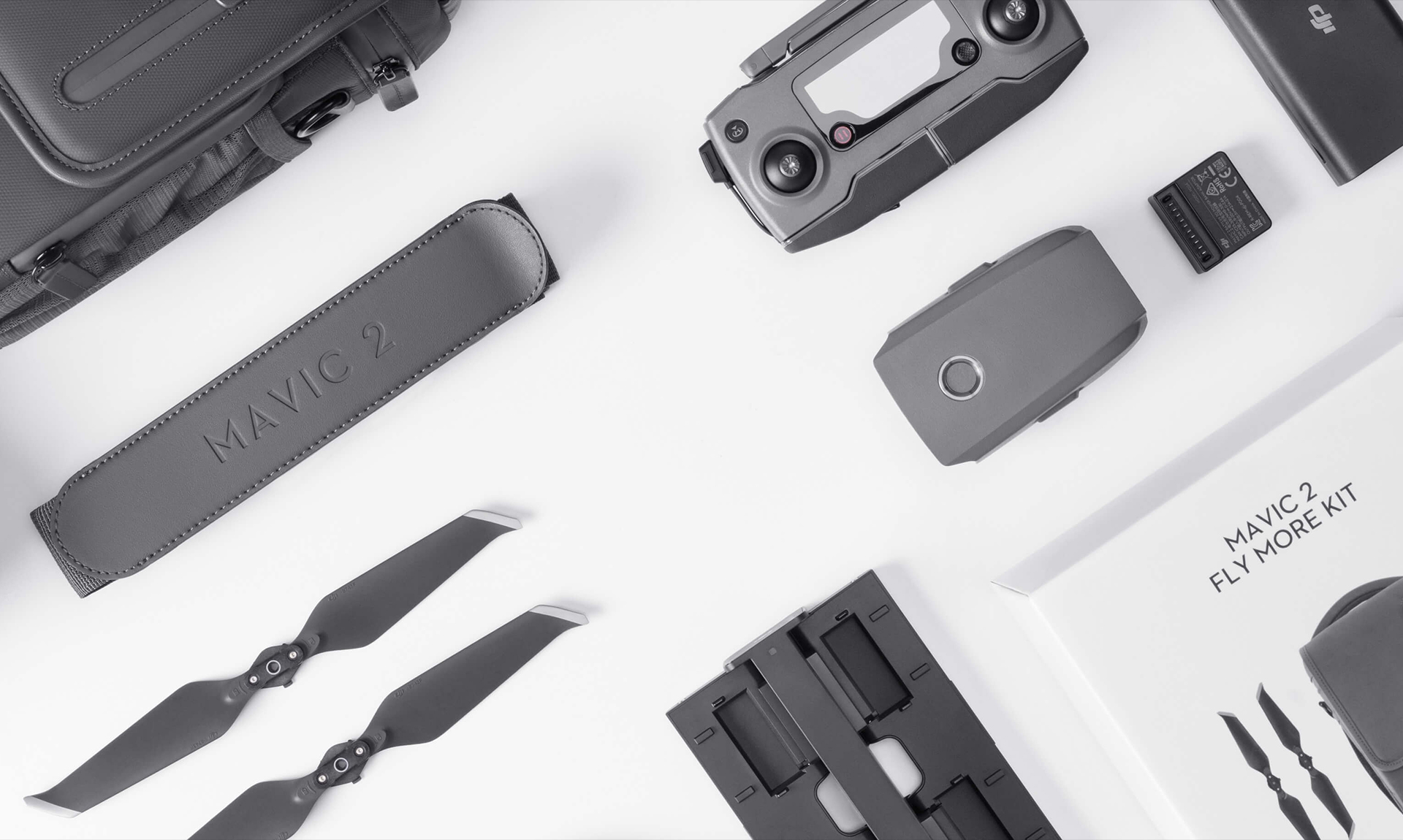 DJI-mavic-2-pro-propellers-and-battery DJI-mavic-2-pro-propellers-and-battery