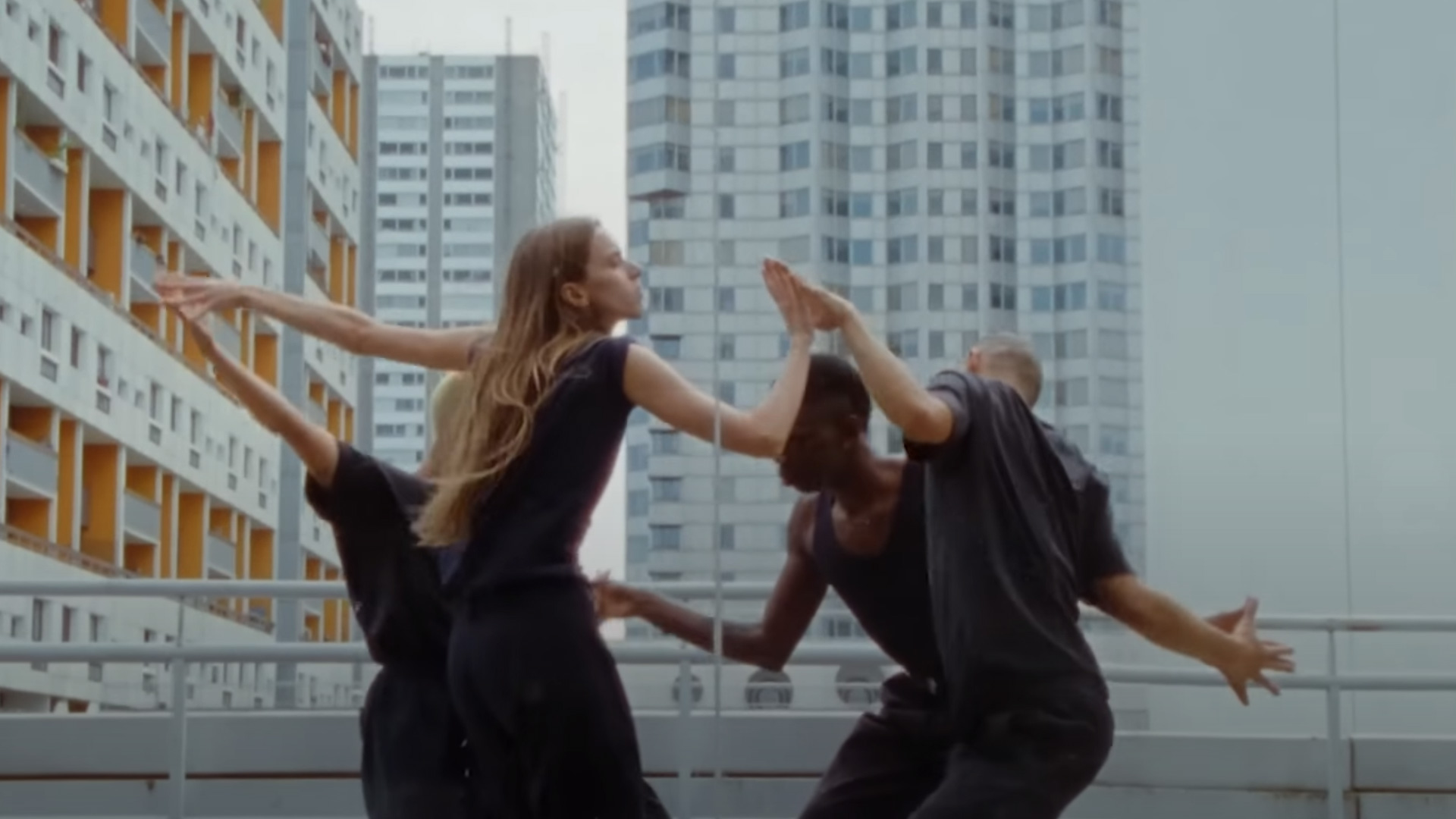Hania Rani – Dancing with Ghosts ft. Patrick Watson